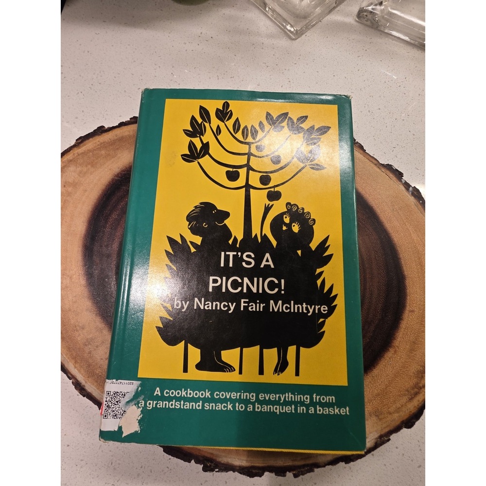 It's A Picnic! by Nancy Fair McIntyre - 1969 - Very Good Condition -‎ Vintage
